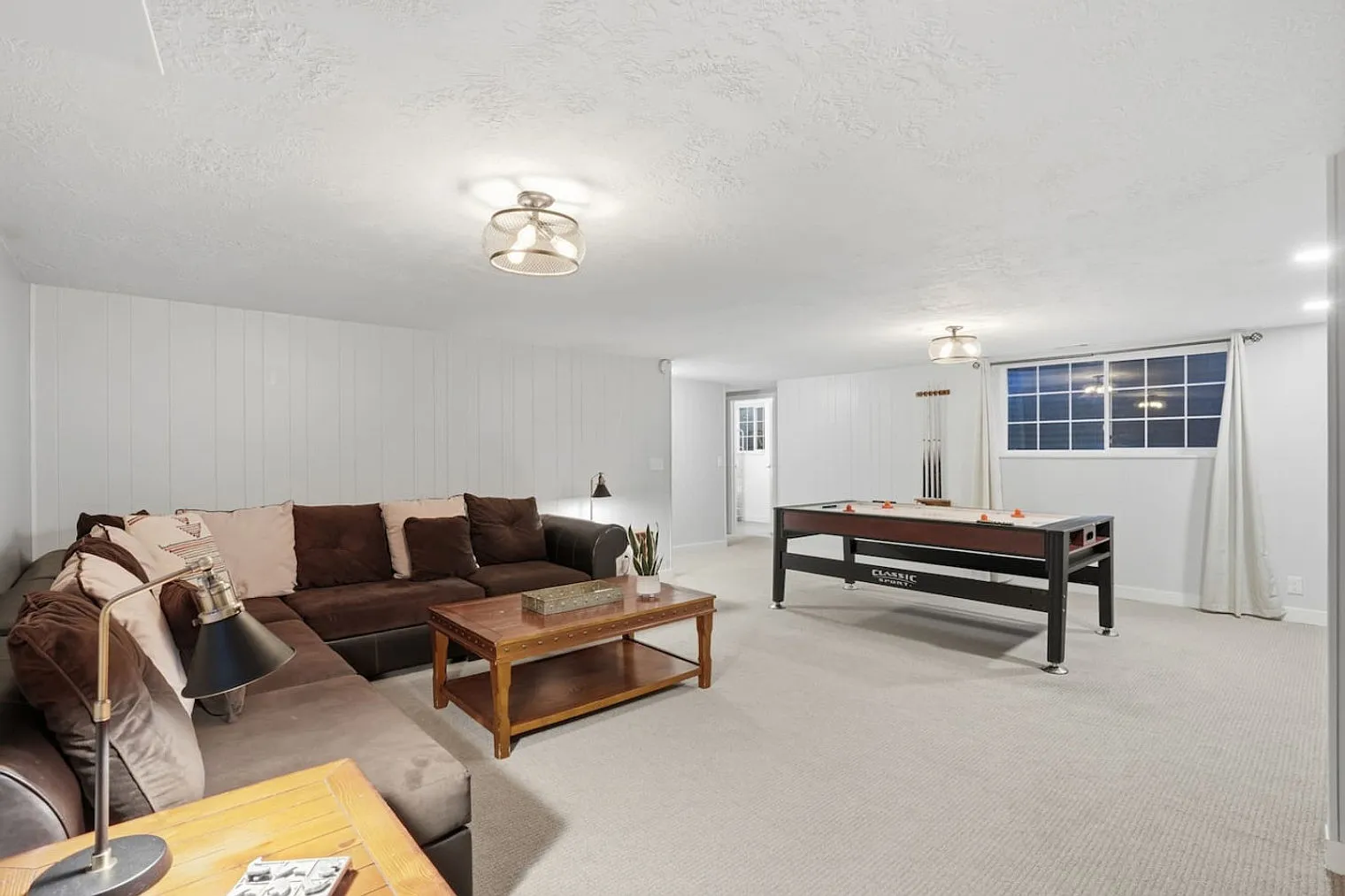 3 bed, 2.0 bath, 1883 sqft, $5,270 — Photo 1