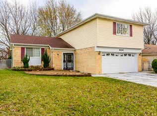 404 Quarry Dr, Bolingbrook, IL 60490