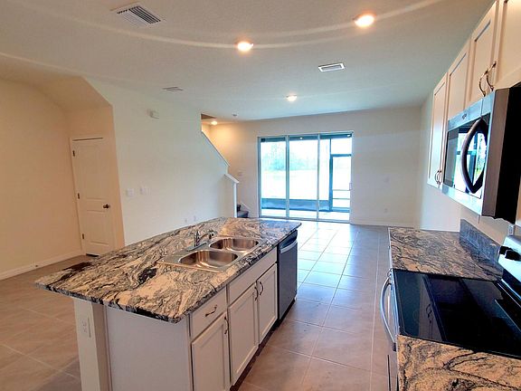 3rd image of 32980 Major Oak Dr