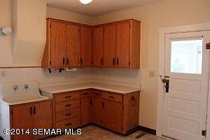 3rd image of 318 Maple Ave