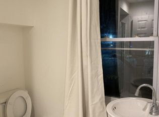 517 N 35th St FLOOR 3, Philadelphia, PA