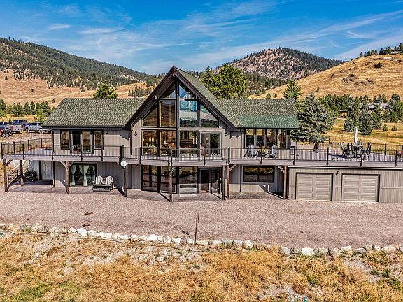 5th image of 41920 Pine Cone Ln