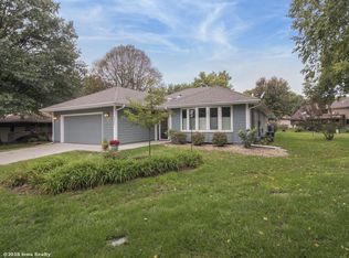 5963 Hickory Ct, Johnston, IA 50131