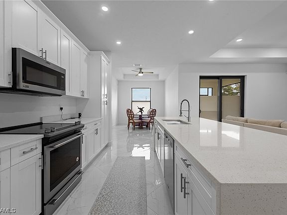 4th image of 2021 NE 13th Ave