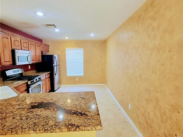 5057 W Eldorado Ln — Photo 6