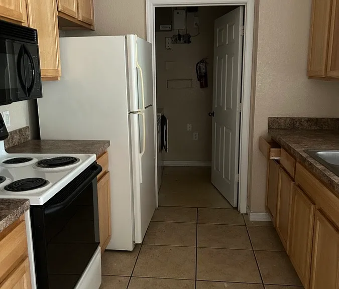 10213 Courtney Palms Blvd #303 — Photo 11