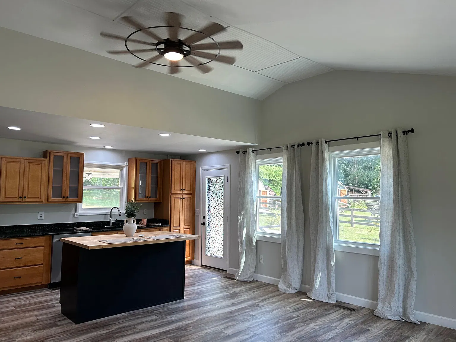 2632 Owens Dr — Photo 4