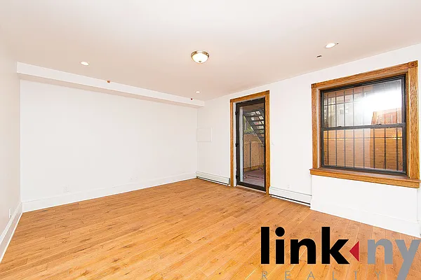Rented by Link NY Realty | media 18