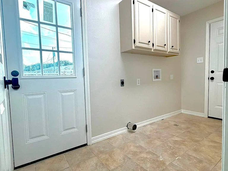 115 Stonewood Pl — Photo 13