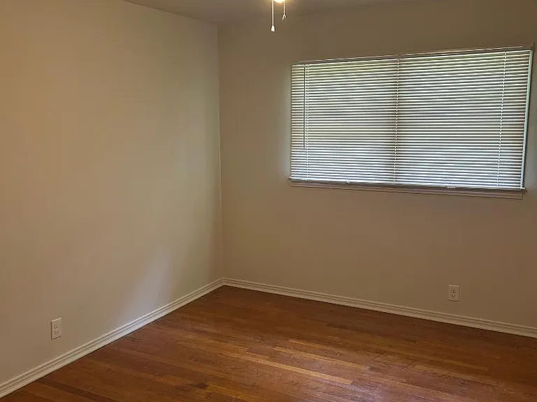 4806 Kendall Ave — Photo 8