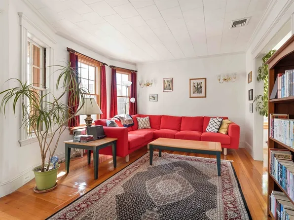 25 Rindgefield St Unit 25, Cambridge, MA 02140