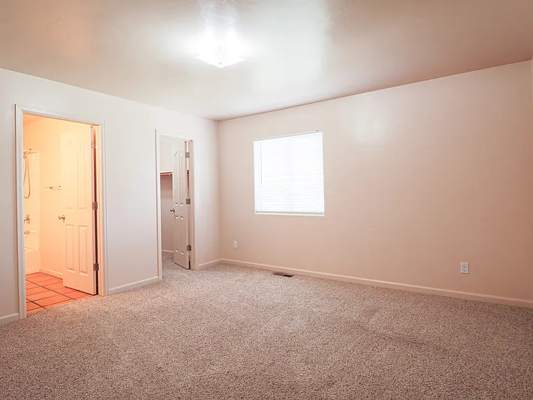 2589 E Cactus Rd #D — Photo 5