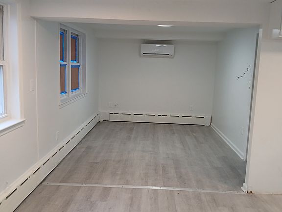 5th image of 48 S Devoe Ave Floor 1