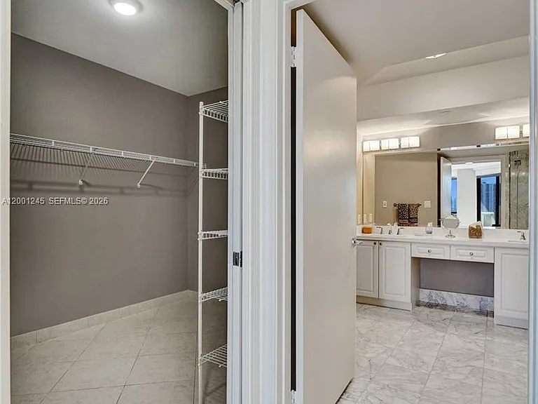 3600 Yacht Club Dr #904 — Photo 38