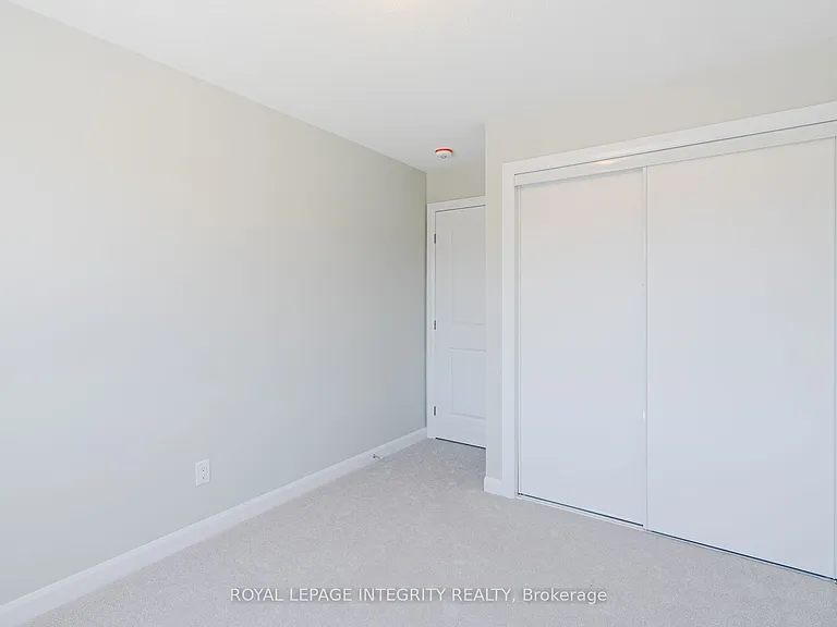 96 Osler St E — Photo 18