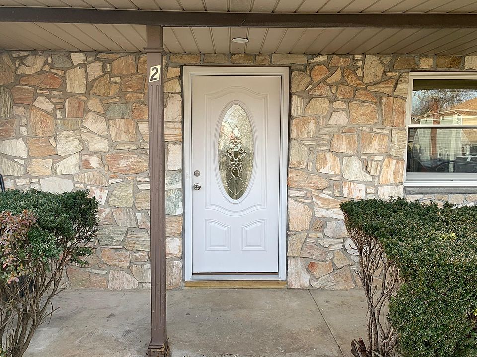 1st image of 2 Conway Ct APT 2