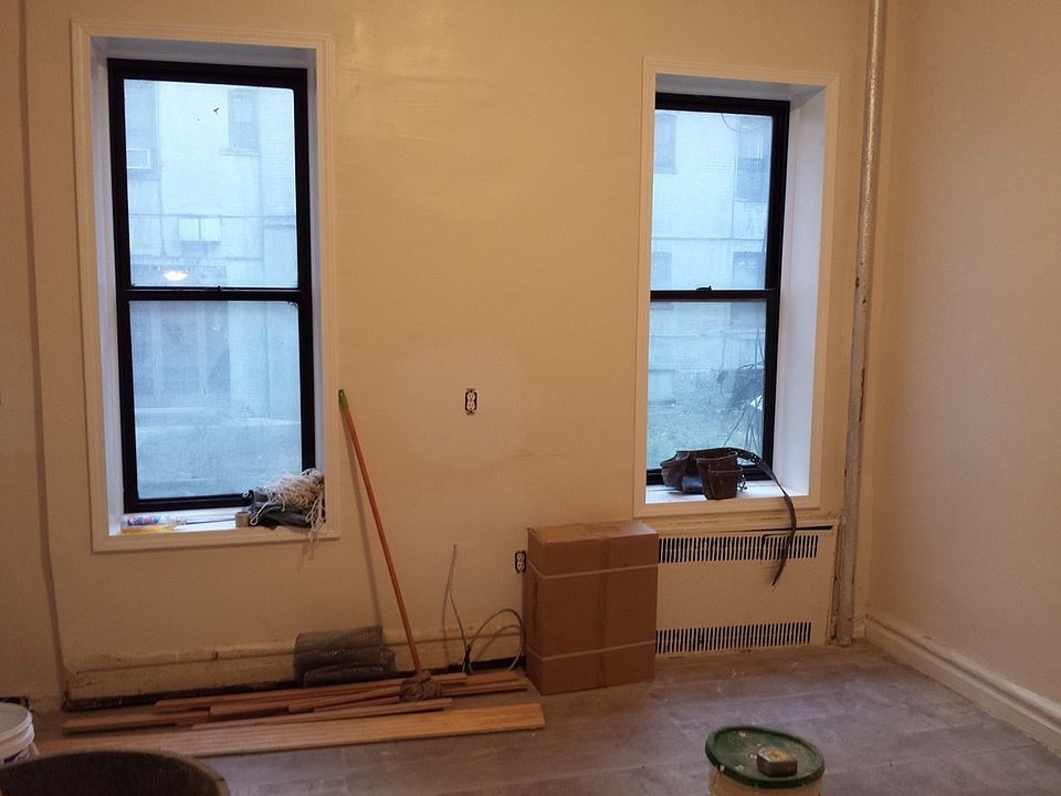 1st image of 932 Carroll St APT 1J
