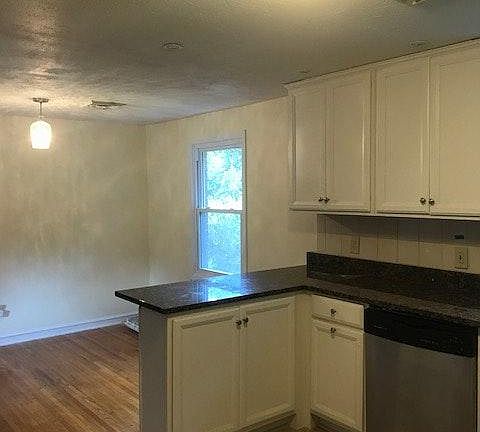 Kitchen & Dining Room