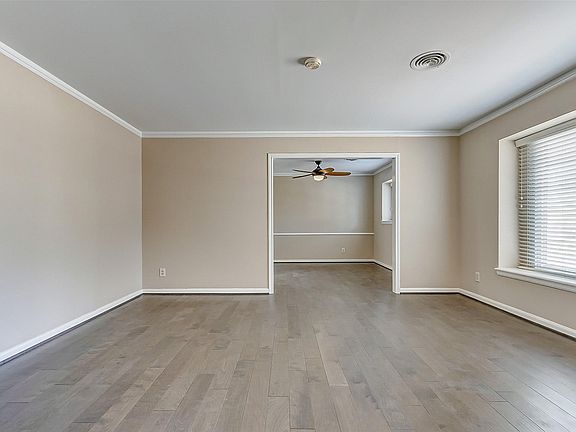 3rd image of 619 Val Lena Dr