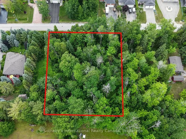 35 Lily Dr, Wasaga Beach, ON L9Z 3A1