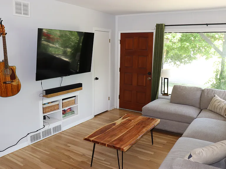 1655 S Newton St — Photo 7