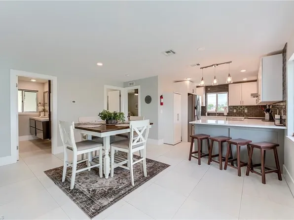 145 Capri BLVD, NAPLES, FL 34113