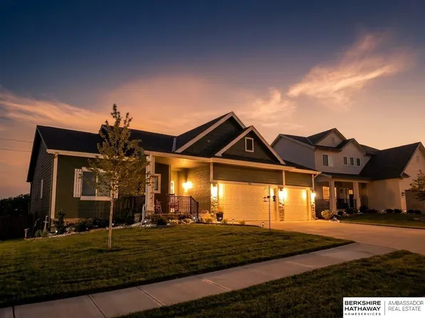5520 N 181st St, Elkhorn, NE 68022