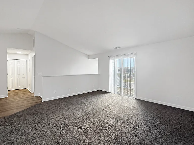 Cross Lake Apartments — Photo 118