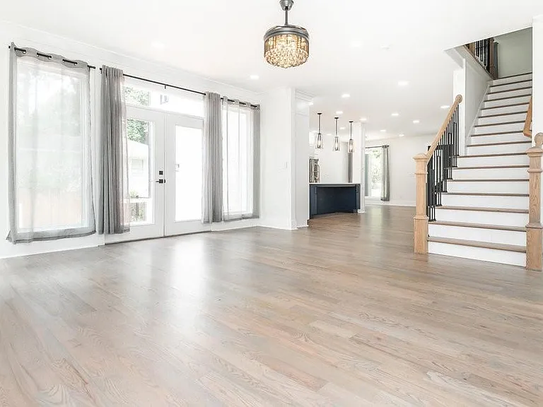 4056 Ashford Dunwoody Rd NE — Photo 43