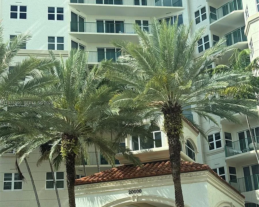 20000 Country Club Dr #9