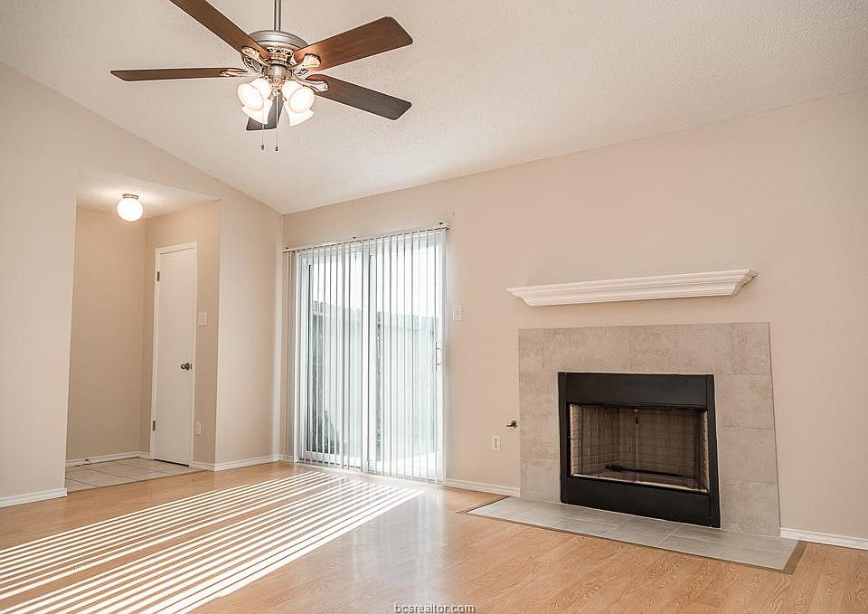 1st image of 1112 Braeswood Dr