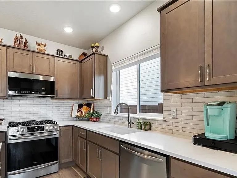 6915 S Sunfish Way — Photo 4