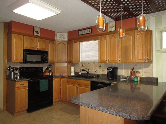 4th image of 3212 Sentinel Dr
