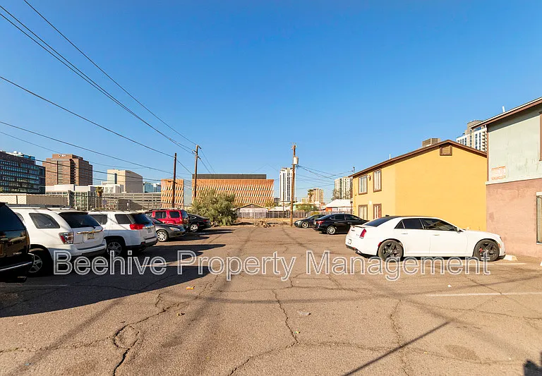 739 E Pierce St #5 — Photo 6