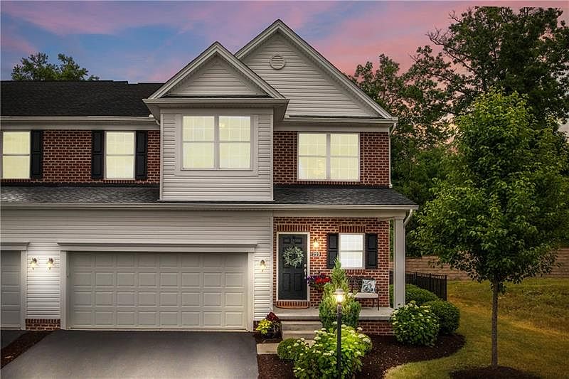 1st image of 223 Bentbrook Cir
