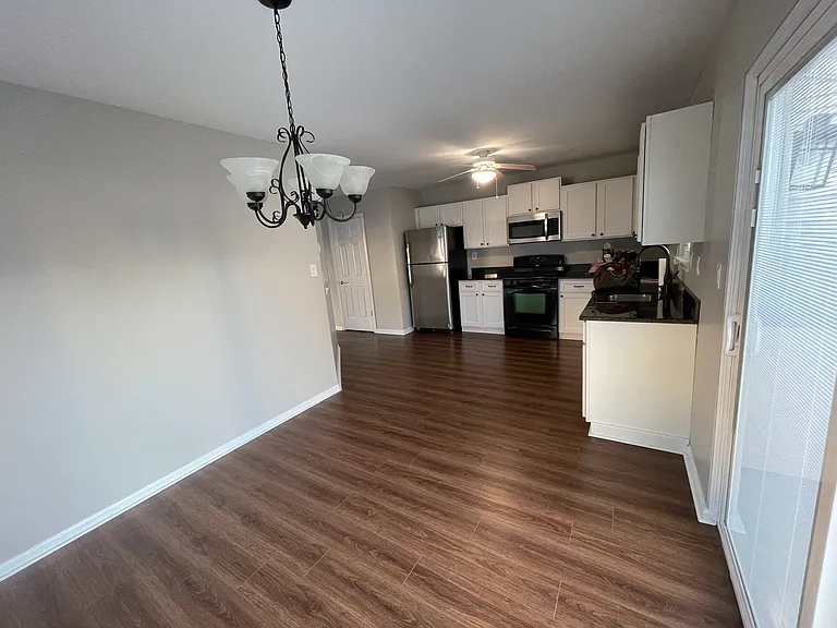 906 Fitch Ct — Photo 9