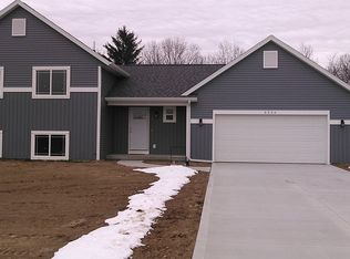 3256 Signal Point Dr, Allegan, MI 49010