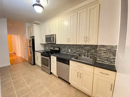 Rented by Bohemia Realty Group | media 13