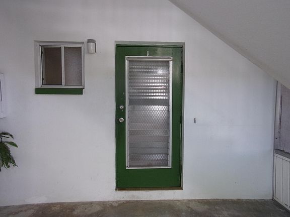3rd image of 725 2nd St N APT 1