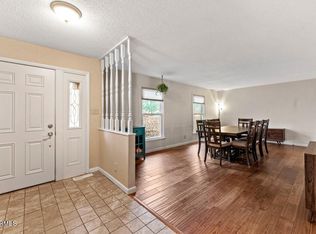 151 Newport Dr, Oak Ridge, TN 37830