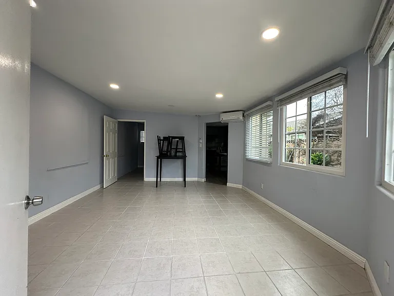 Noel Dr — Photo 2