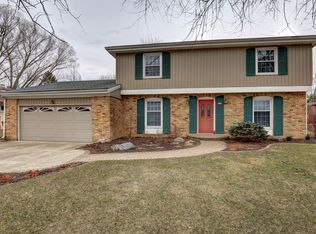 2314 Carlisle Dr, Champaign, IL 61821