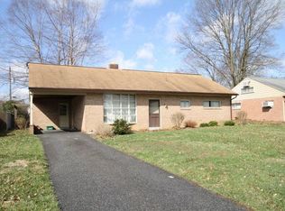 50 Pilgrim Dr, Lancaster, PA 17603