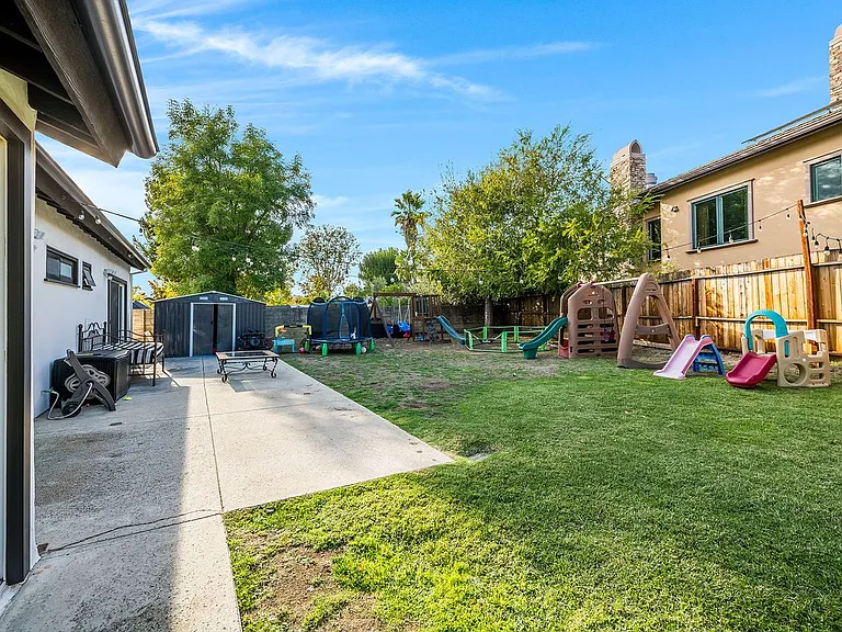 28403 Waring Pl — Photo 27