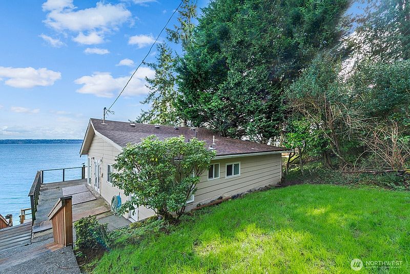 5th image of 8032 SW Hawthorne Lane