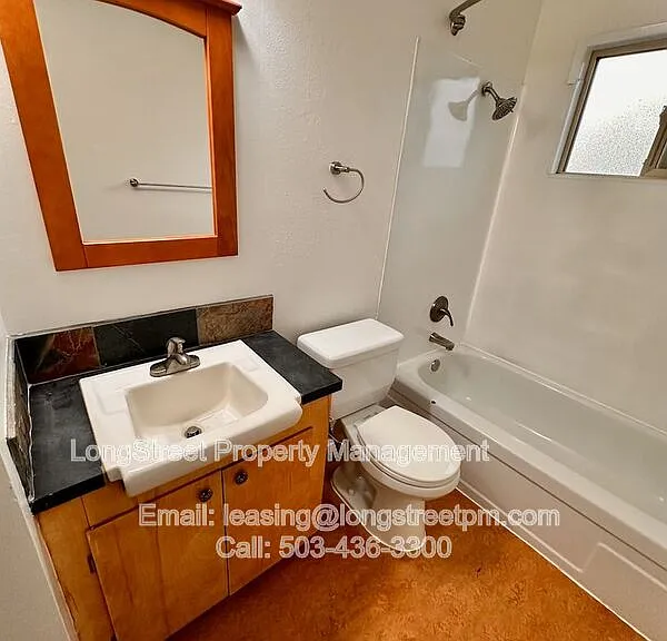 121 SE 30th Pl — Photo 9