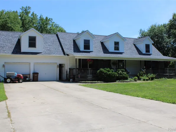 8300 Wiggins Rd, Howell, MI 48855