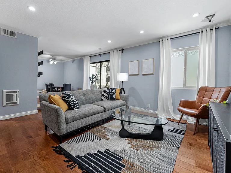 200 Elm Ave #15 — Photo 1