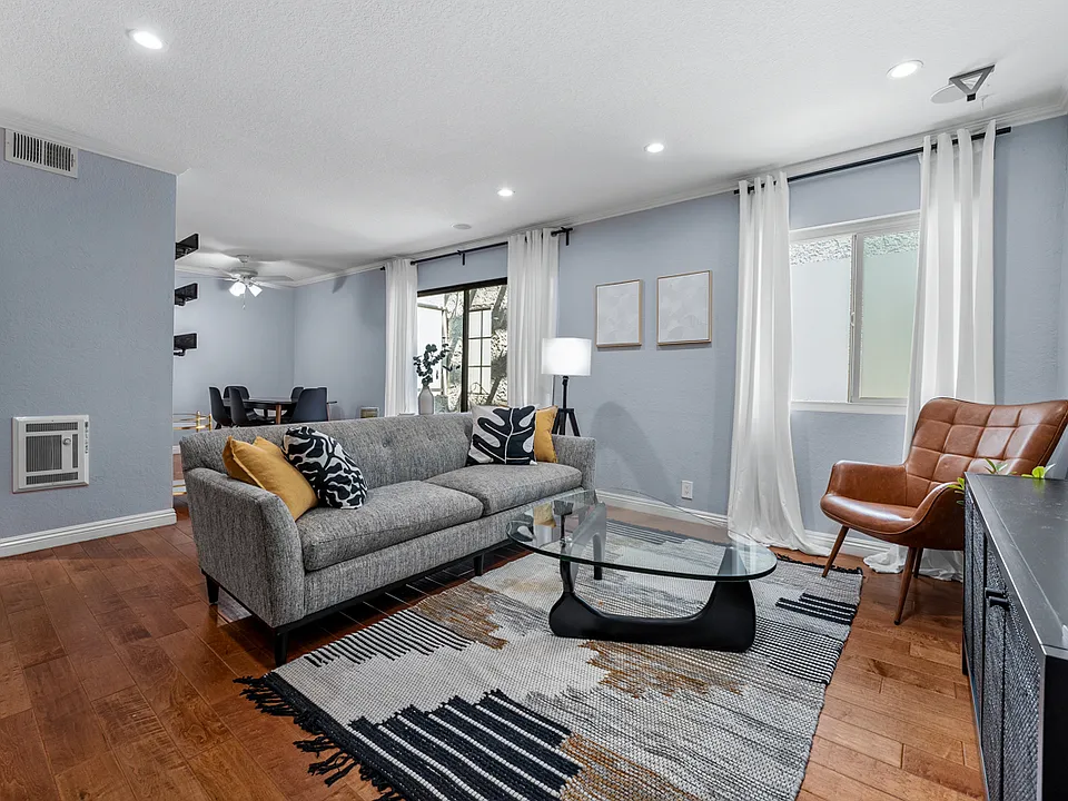 200 Elm Ave #15