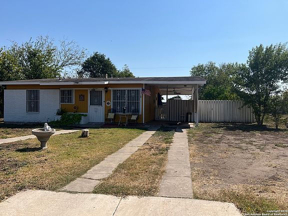 2nd image of 138 Eaglerock Dr